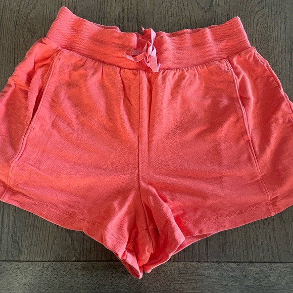 Orange athletic shorts size medium - Picture 1 of 3